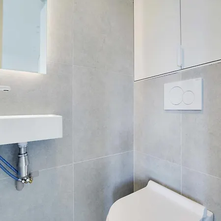 Modern - 2br 6p - Faubourg-du-roule