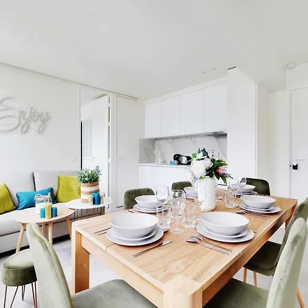 Modern - 2br 6p - Faubourg-du-roule * Париж